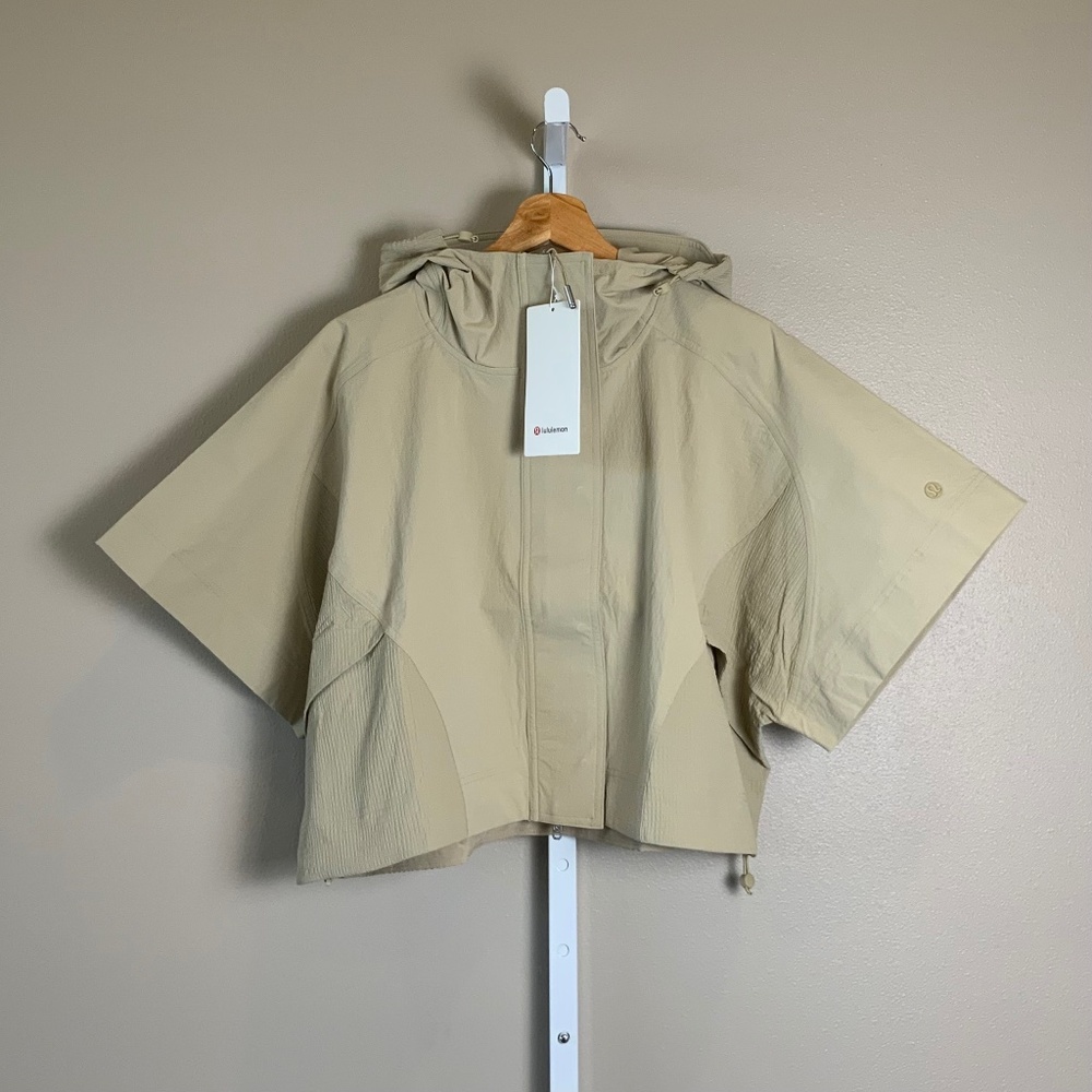 Lululemon Mixed Woven Short-Sleeve Jacket - Picture 7 of 16